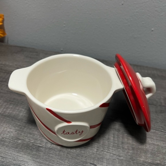 Rae Dunn tasty food storage/ mini crock pot - Picture 5 of 8